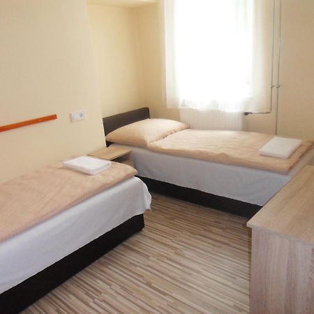 Bed and Breakfast Aba Panzio à Zalaszentivan Extérieur photo
