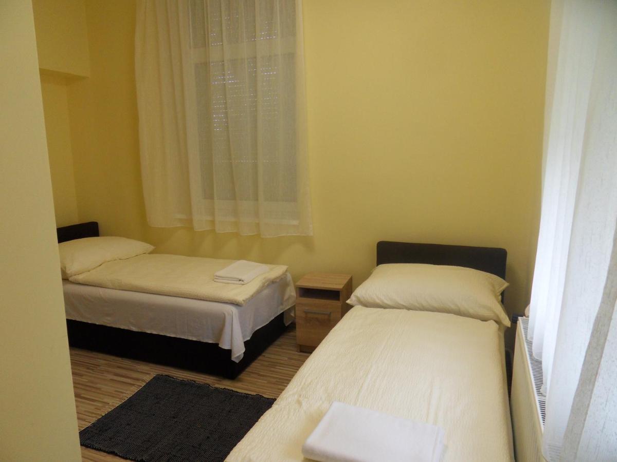 Bed and Breakfast Aba Panzio à Zalaszentivan Extérieur photo